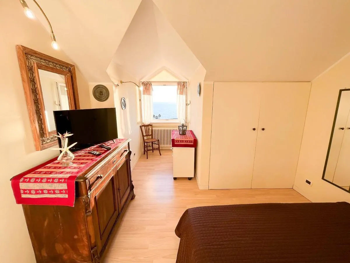 H11 Finestra Sul Mare - Santo Stefano Apartment Santo Stefano al Mare